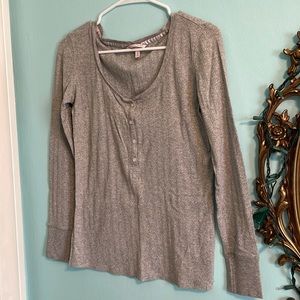 VS shimmery long sleeve gray M
